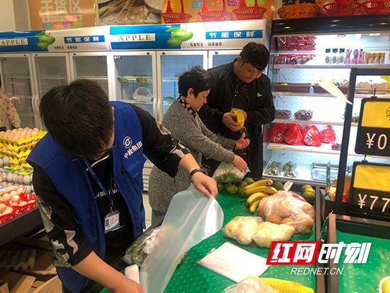 永定區市監局開展“兩節”前食用農產品批發環節專項抽檢，全力守護“菜籃子”安全